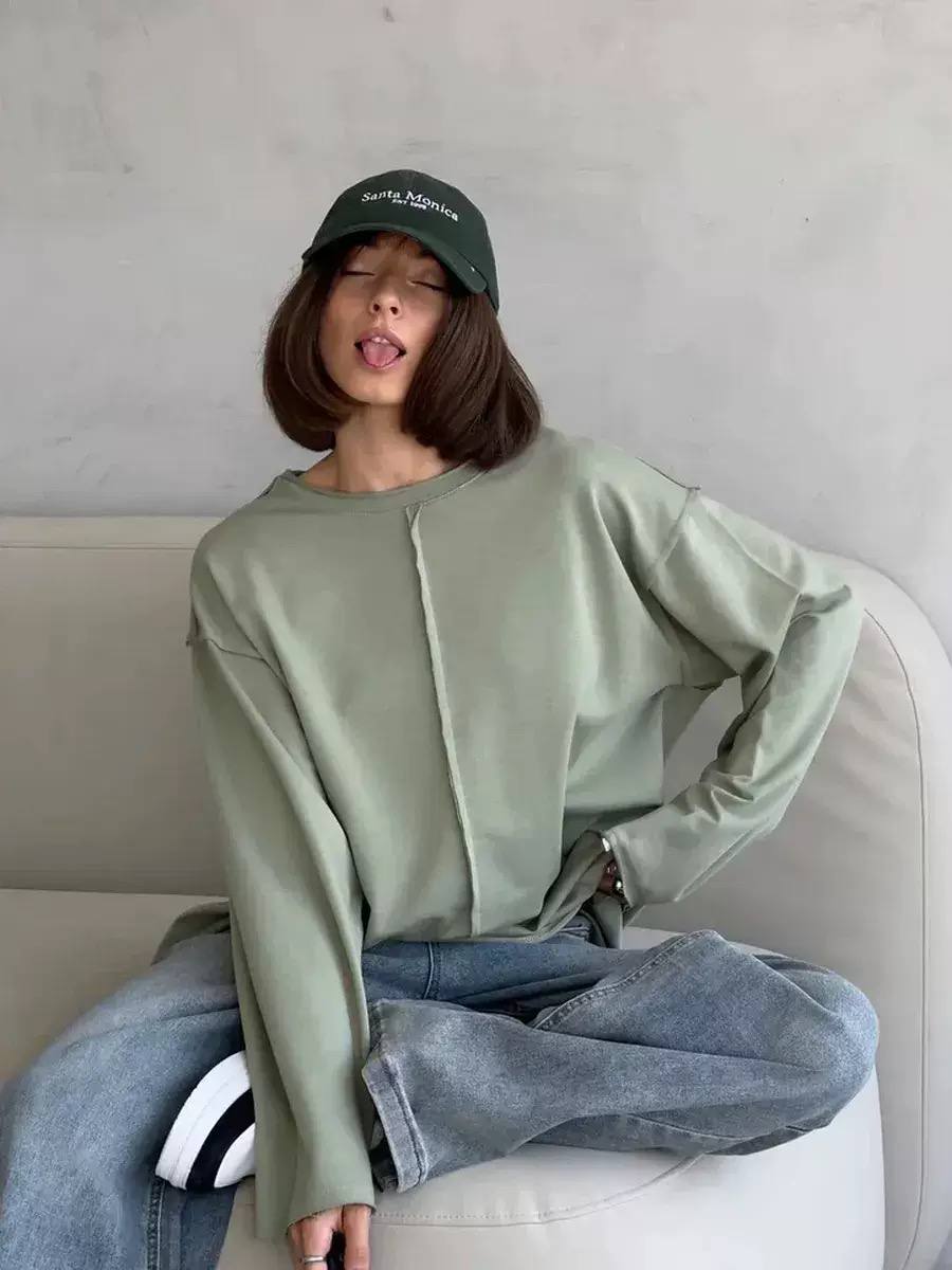 Women's Oversized Raw Edge Sweatshirt