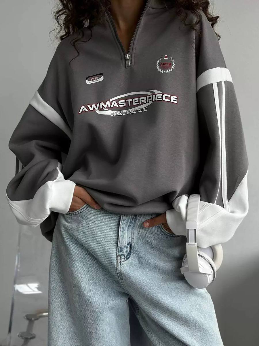 Women's Quarter Zip Graphic Oversized Sweatshirt