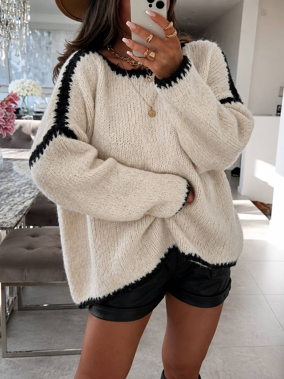 Women’s Relaxed Crew Neck Contrast Trim Oversized Knit Sweater