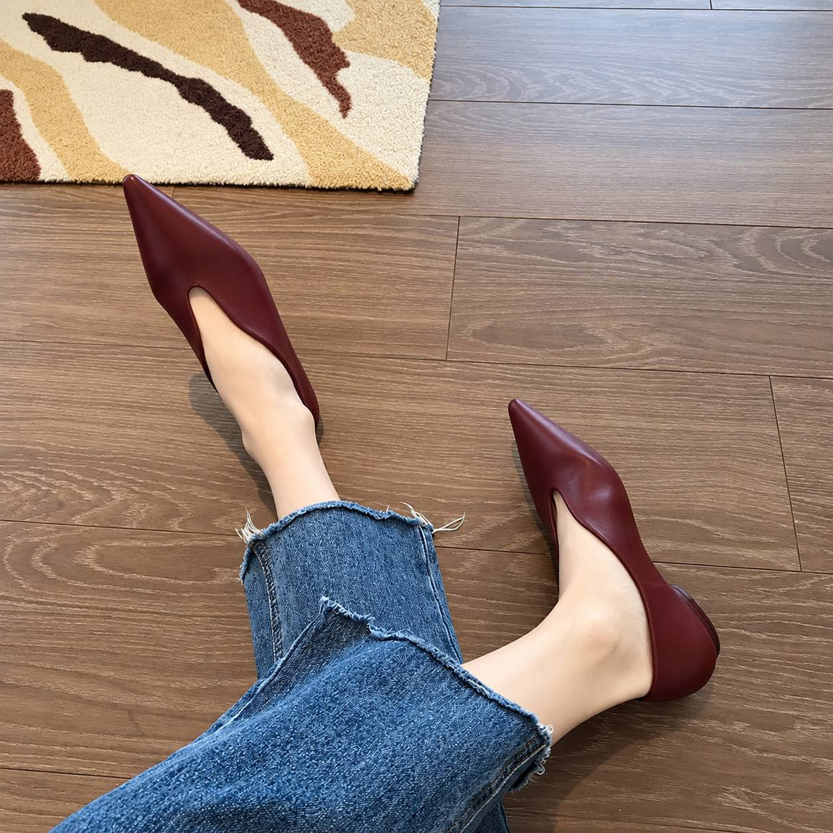 Women's Pointed-Toe V-Cut Flat Pumps